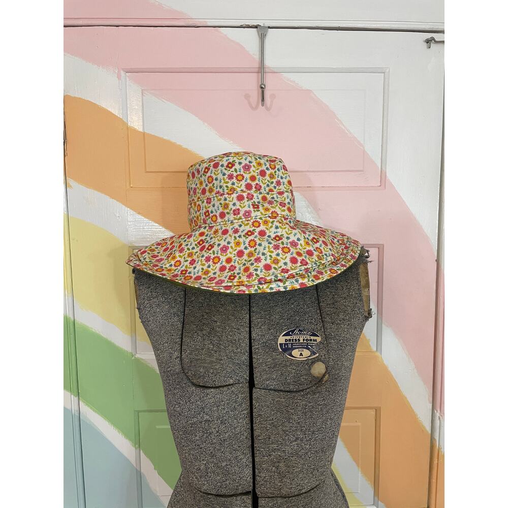 Natural Life NWT Floral Wide Brim Bucket Hat Boho Sun Hat Reversible